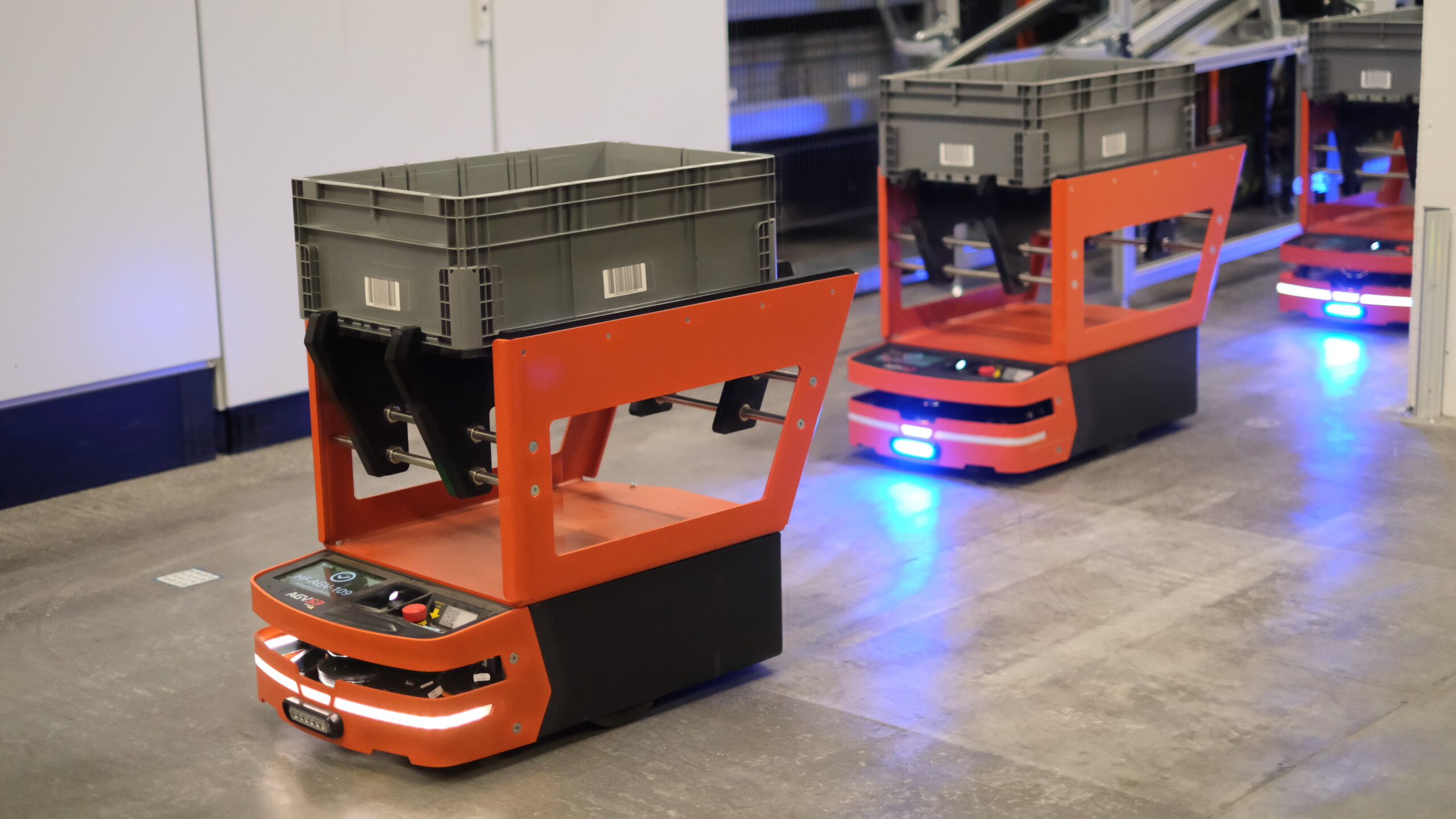 Safe Log Examples Autonomous Mobile Robots (AMR): Definition, Applications, Alternatives ...