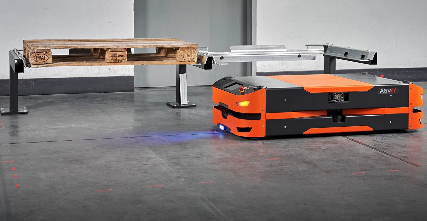 Agv For Racking Automated Guided Vehicles (AGV): This is how safe the operation is ...