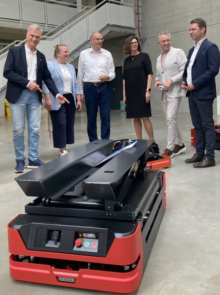 Ilse Aigner zu Besuch bei SAFELOG (Bild: © SAFELOG)